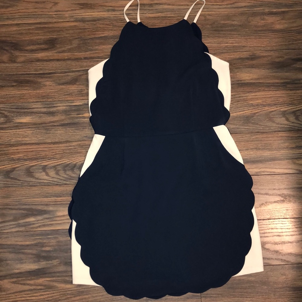 Sugar & Lips scalloped dress!